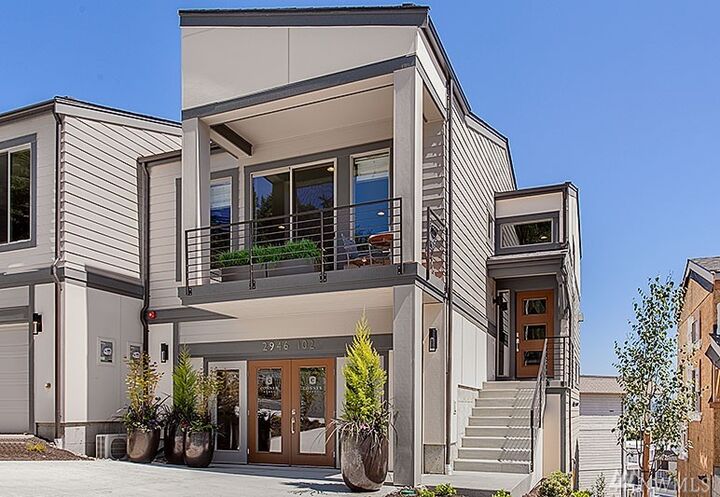 Property Photo:  2972 76th Place SE 102  WA 98040 