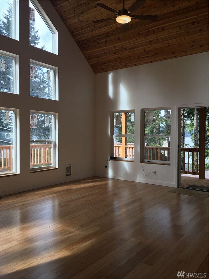 Property Photo: 31 E Twanoh Tides Dr WA 98528