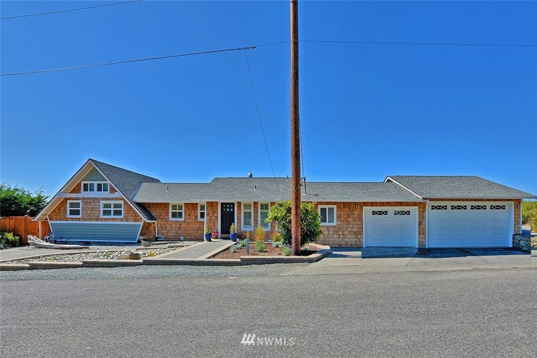 Property Photo:  456 Vista Road  WA 98249 