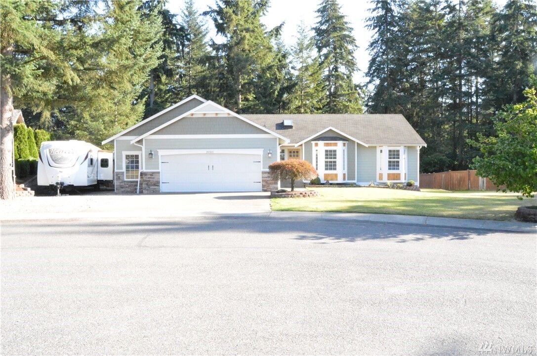 Property Photo: 20312 110th Av Ct E WA 98338