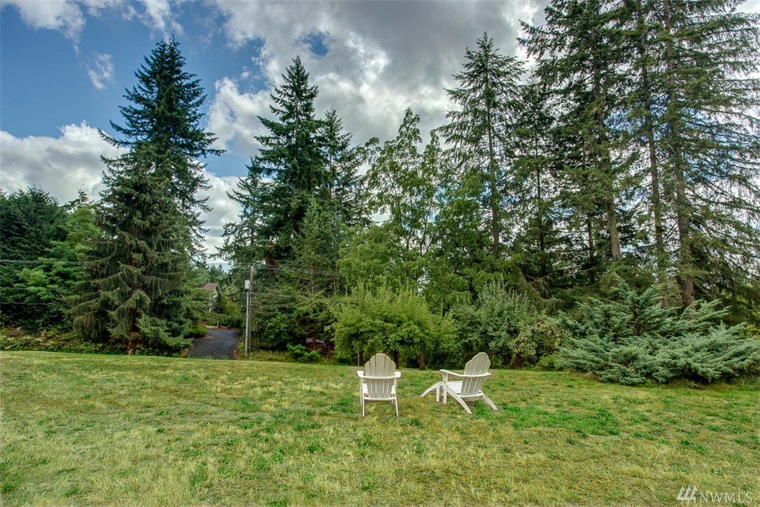 Property Photo:  11610 201st Place NE  WA 98053 