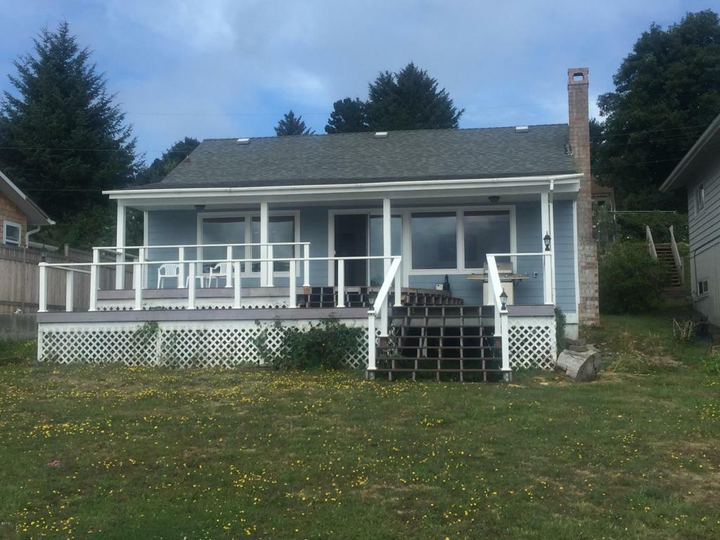 Property Photo: 1924 NE 6th Drive OR 97367