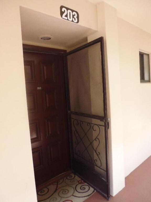 Property Photo:  5190 Las Verdes Circle 203  FL 33484 