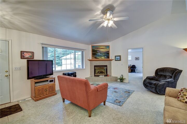 Property Photo:  706 Ellwood Dr  WA 98239 