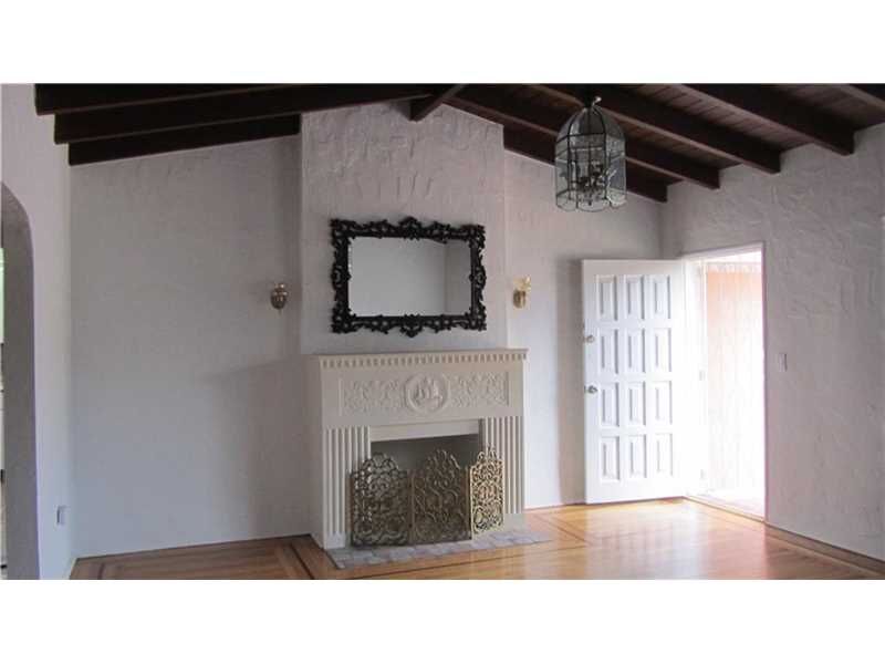 Property Photo: 1650 SW 21st St FL 33145