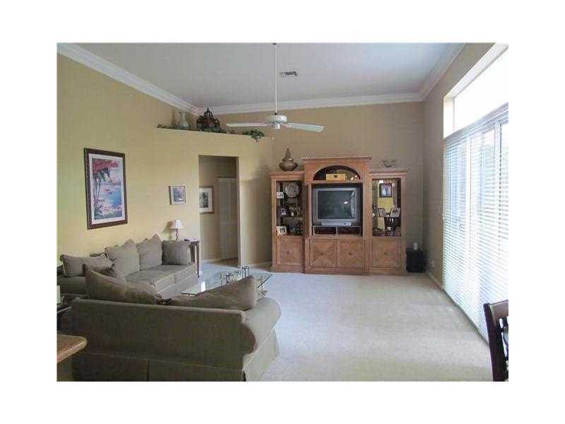 Property Photo: 1495 Lantana Ct FL 33326