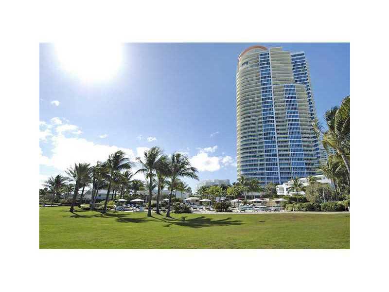 Property Photo:  100 S Pointe Dr 3906  FL 33139 