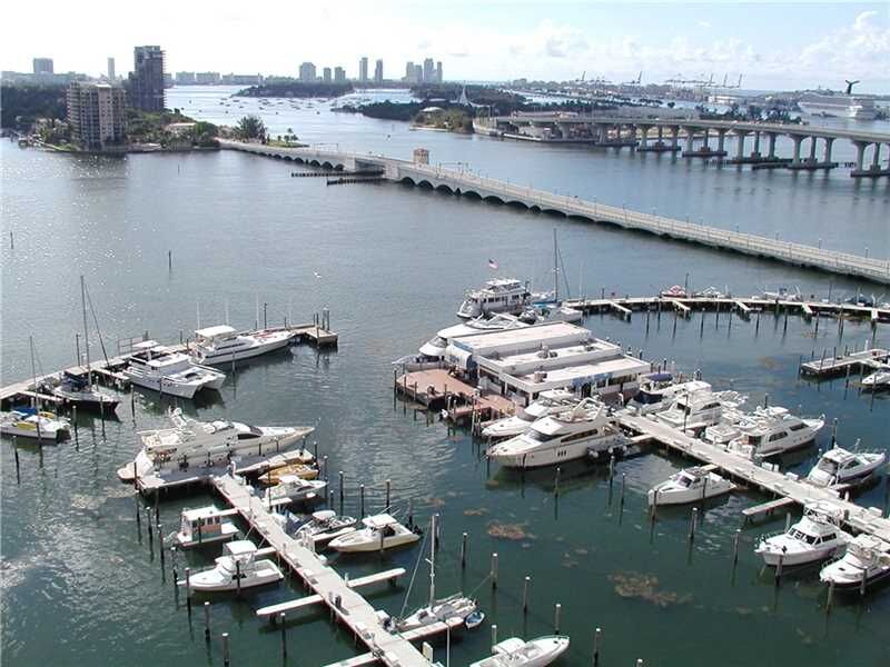 Property Photo:  1717 N Bayshore Dr A-1141  FL 33132 