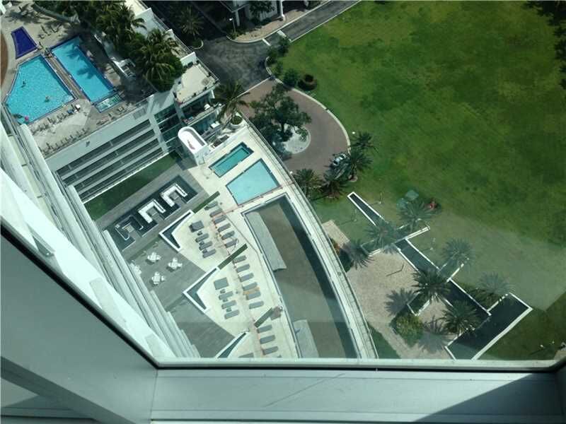 Property Photo: 92 SW 3rd St 2601 FL 33130