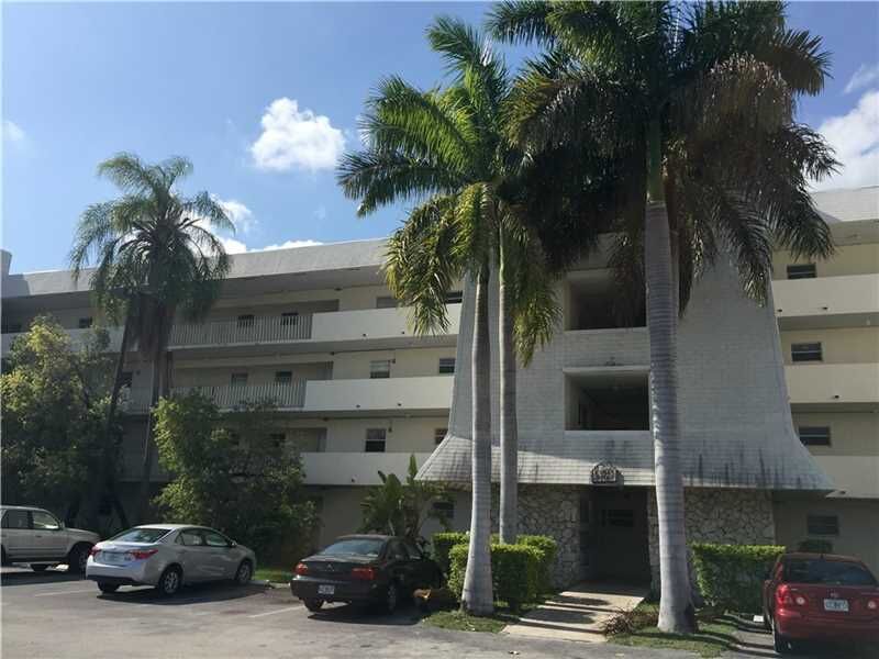 Property Photo:  7410 SW 82nd St K203  FL 33143 