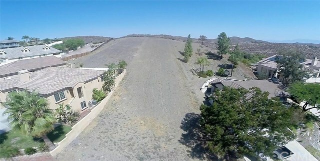 Property Photo:  21676 Appaloosa Court  CA 92587 