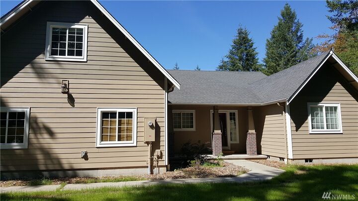 Property Photo:  14647 Regal Lane SE  WA 98597 
