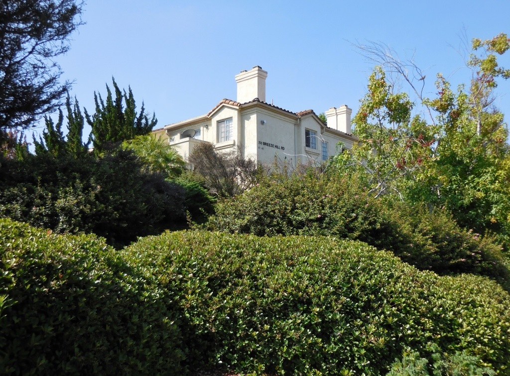 Property Photo: 750 Breeze Hill 67 CA 92081