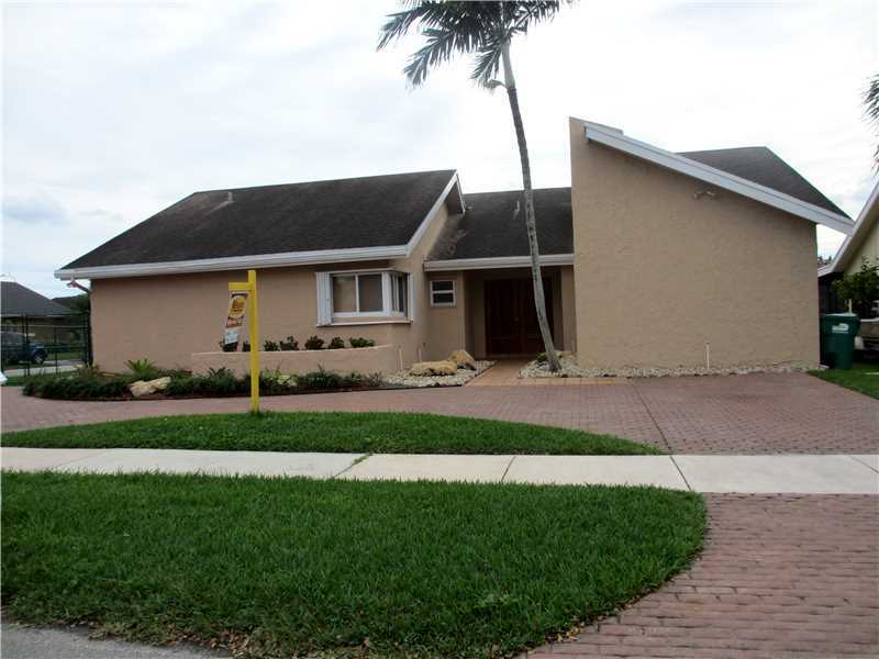 Property Photo: 10000 SW 91 Te FL 33176