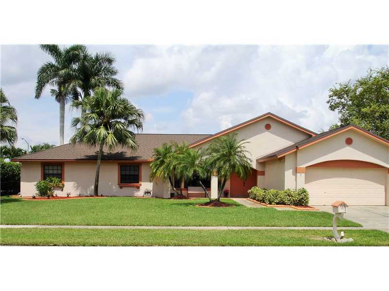 20021 NW 8 St  Pembroke Pines FL 33029 photo