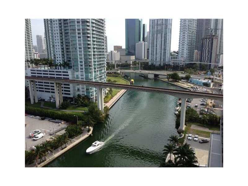 Property Photo:  185 SW 7 St 2211  FL 33130 