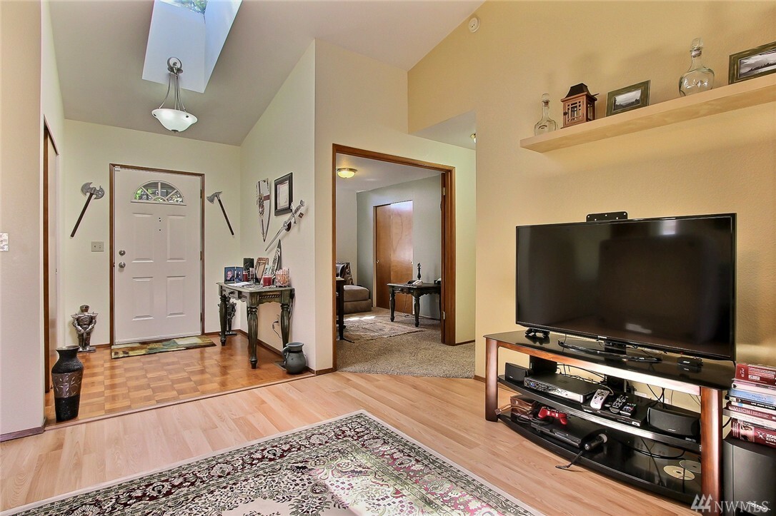 Property Photo: 6310 61st Lp SE WA 98513