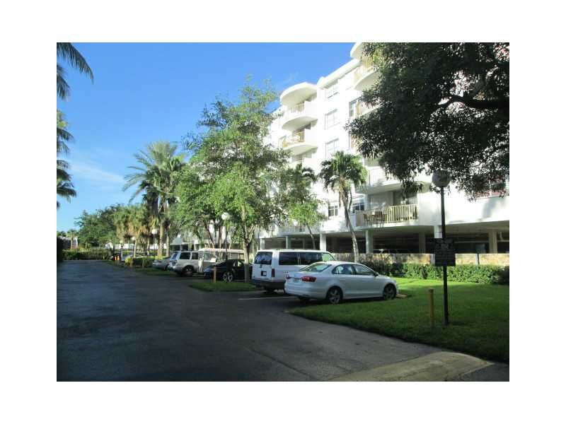 Property Photo:  210 Seaview Dr 207  FL 33149 