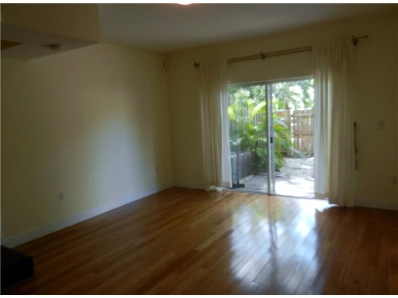 Property Photo:  123 SW 17 Rd 105  FL 33129 