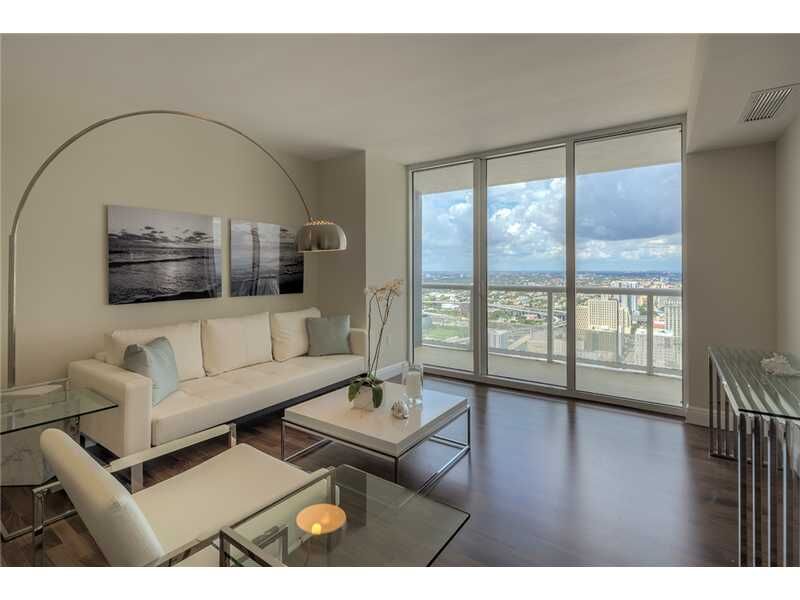 Property Photo:  50 Biscayne Bl 4607  FL 33132 