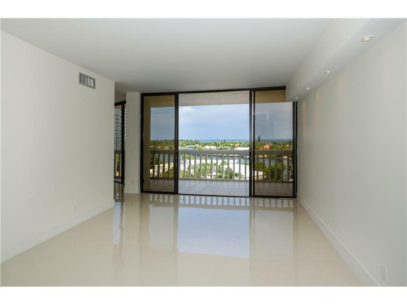 Property Photo: 20281 E Country Club Dr 512 FL 33180