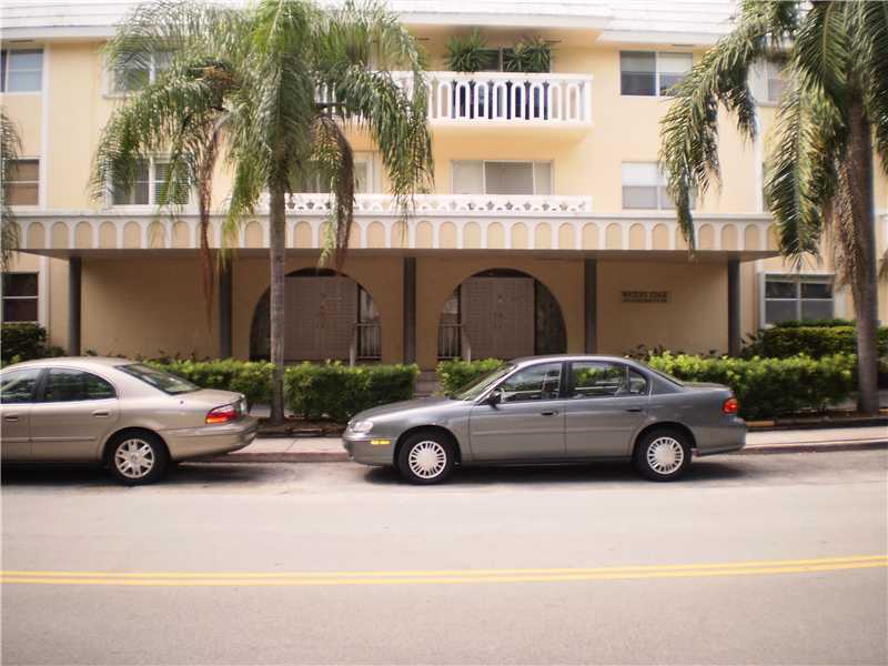 Property Photo:  100 Edgewater Dr 329  FL 33133 