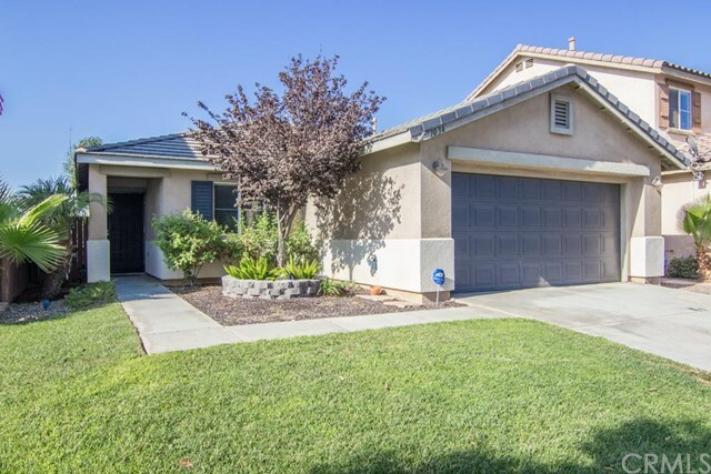 Property Photo:  1034 Dandelion Way  CA 92571 