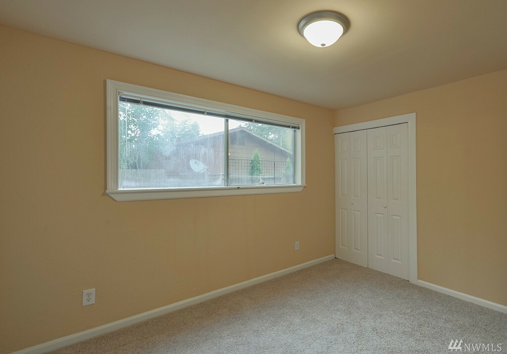Property Photo: 31125 5th Ave S WA 98003