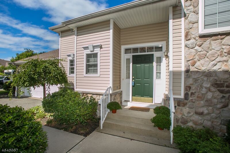 Property Photo: 14 Whalen Ct NJ 07052