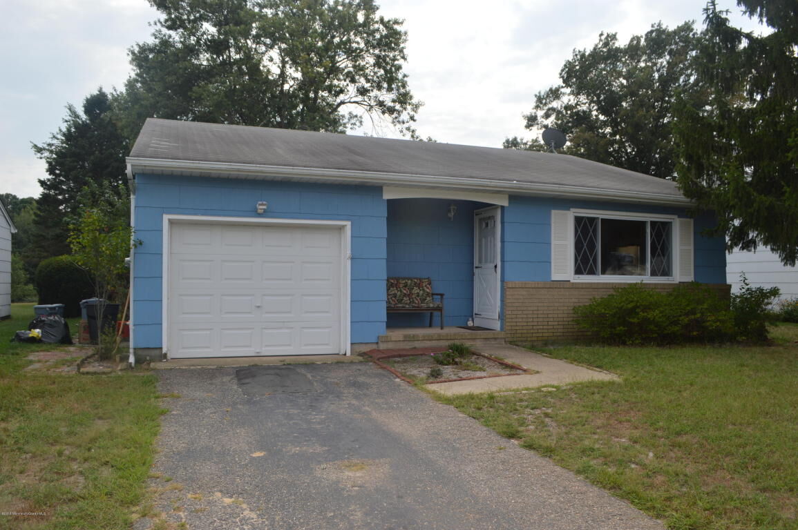 Property Photo:  35 Westbrook Drive  NJ 08757 