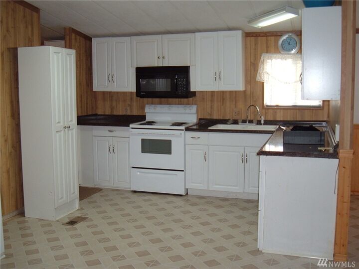 Property Photo:  52 Engh Rd 20  WA 98841 