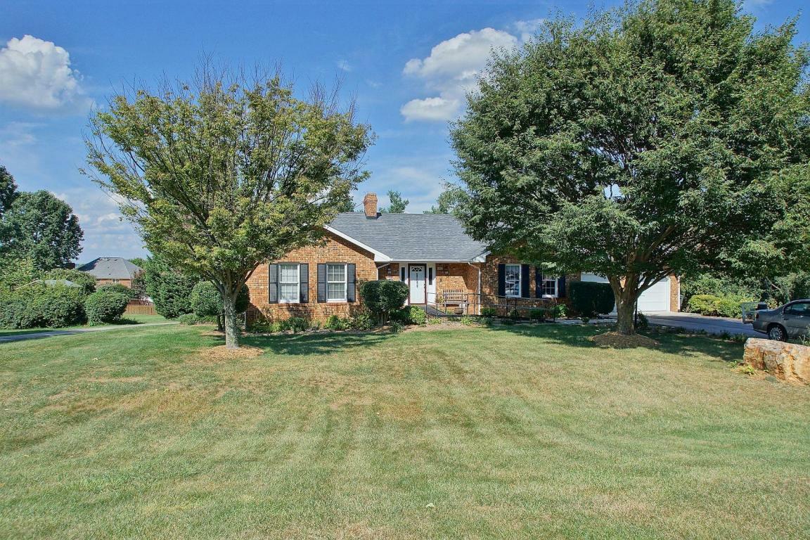 Property Photo:  607 Stayman Rd  VA 24019 