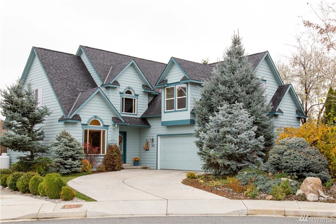 Property Photo:  1715 Brandi Terr  WA 98801 