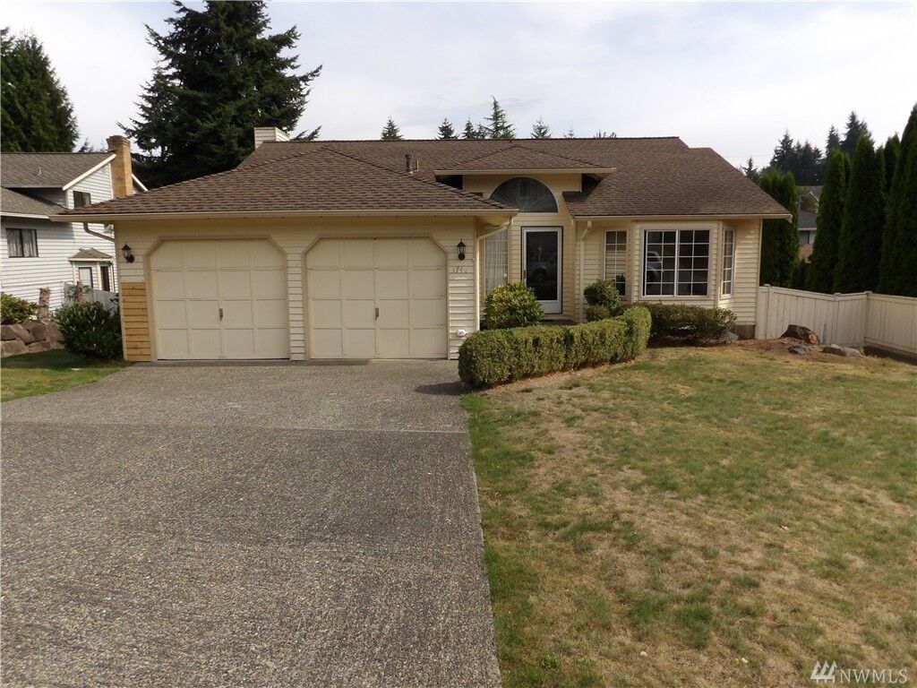 Property Photo:  1740 140th Ct SE  WA 98007 