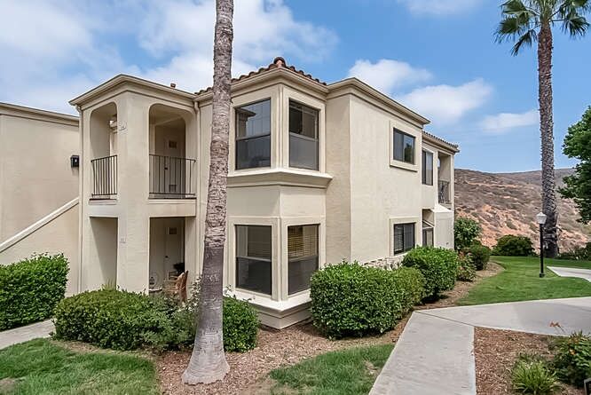 Property Photo:  3140 Avenida Alcor  CA 92009 