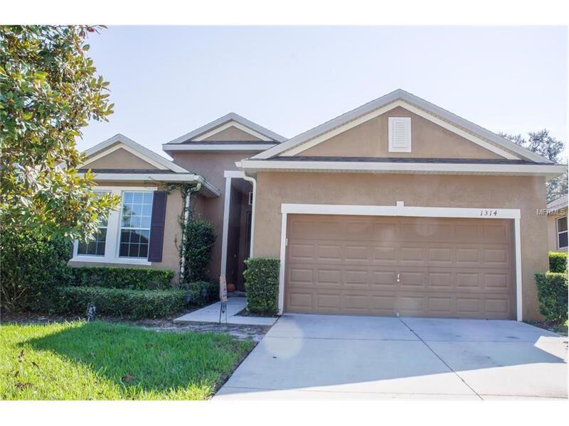 Property Photo: 1314 Plumgrass Circle FL 34761