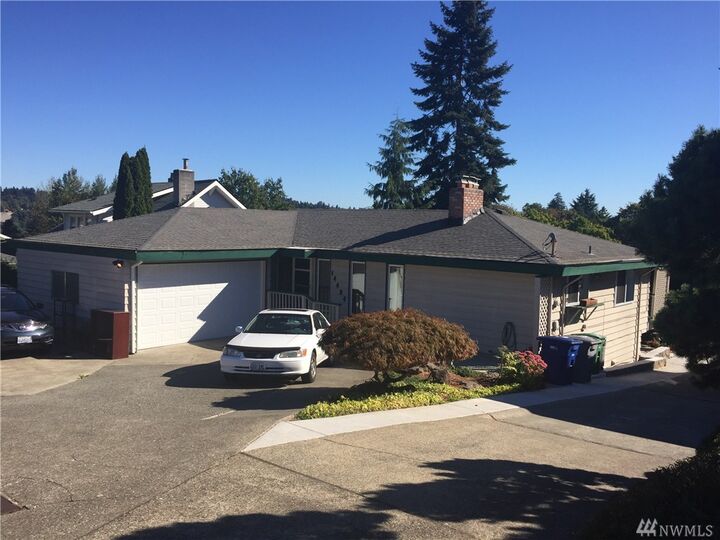 Property Photo: 14484 57th Ave S WA 98168