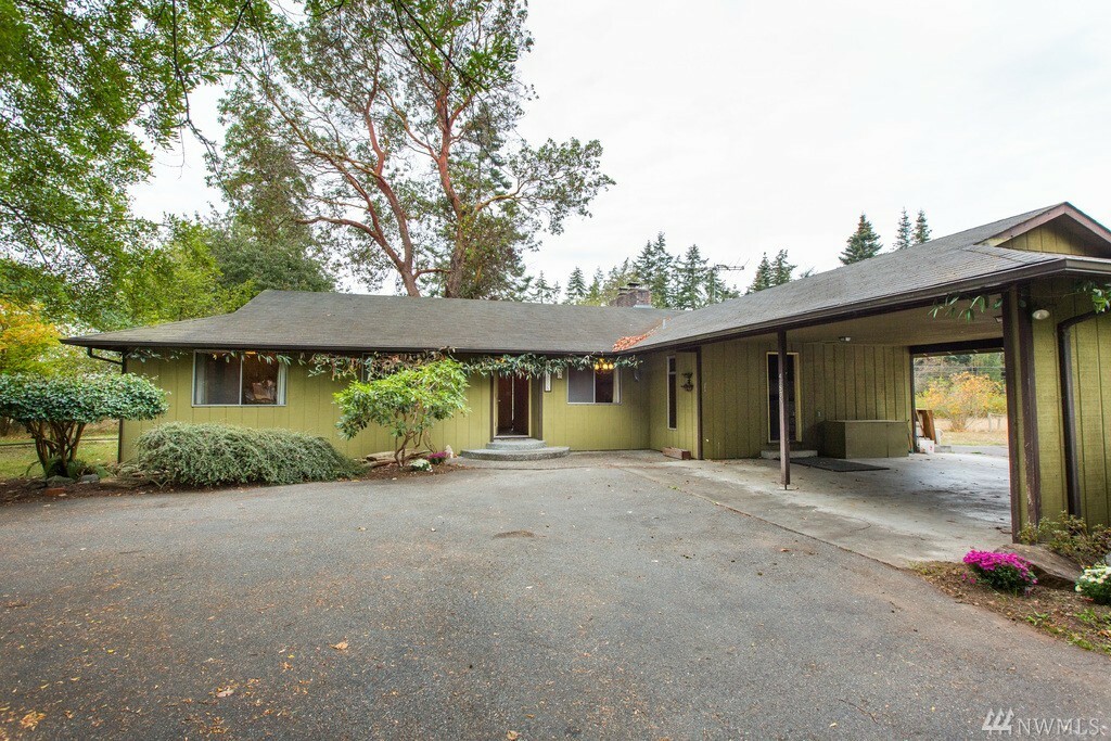 Property Photo:  4953 Puget Sound Lane  WA 98277 