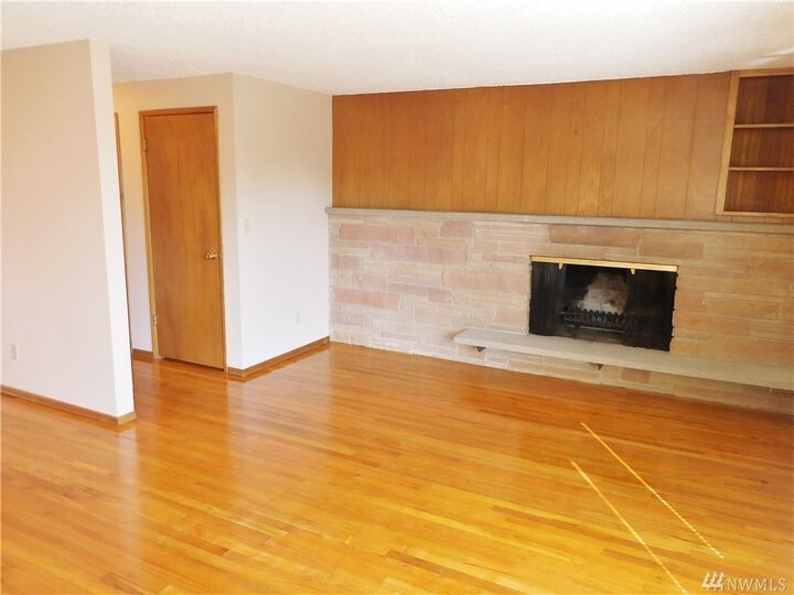 Property Photo:  4515 Sunnyside Ave N  WA 98103 