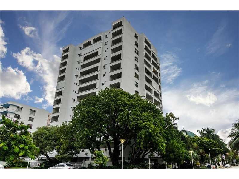 Property Photo: 1775 Washington Ave 4F FL 33139