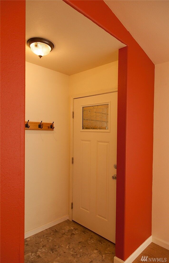 Property Photo: 340 W Alder Dr WA 98248