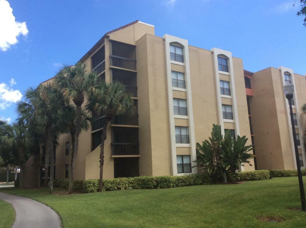 Property Photo: 820 Lavers Circle G208 FL 33444