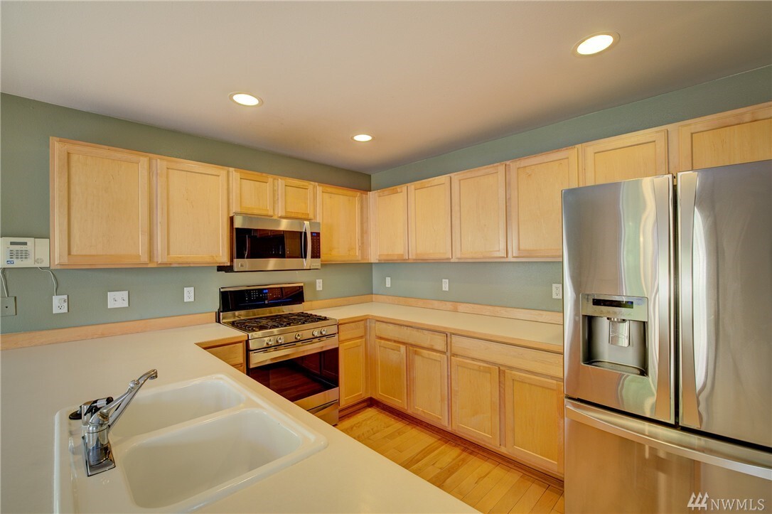 Property Photo: 9218 NE 173rd Place WA 98011