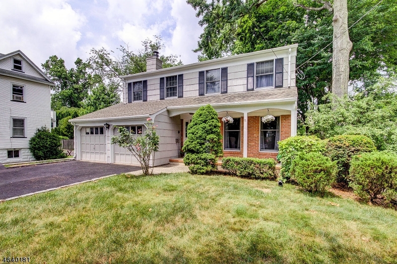 Property Photo:  819 Wallberg Ave  NJ 07090 