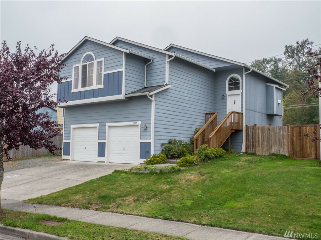 Property Photo: 6025 80th Ave NE WA 98270
