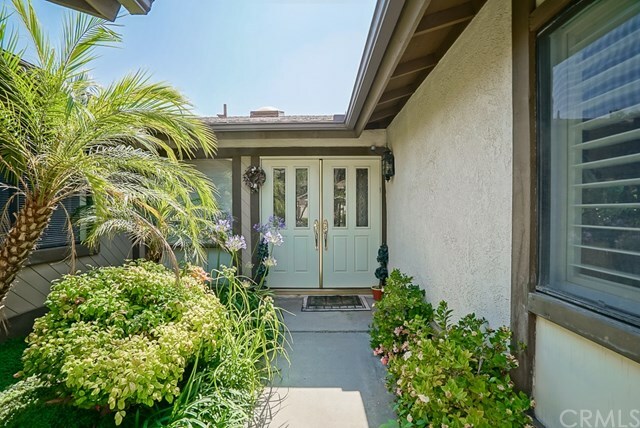 Property Photo: 558 Via Zapata CA 92507