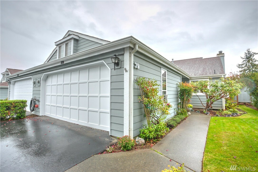 Property Photo: 6020 N Highlands Pkwy E-39 WA 98406