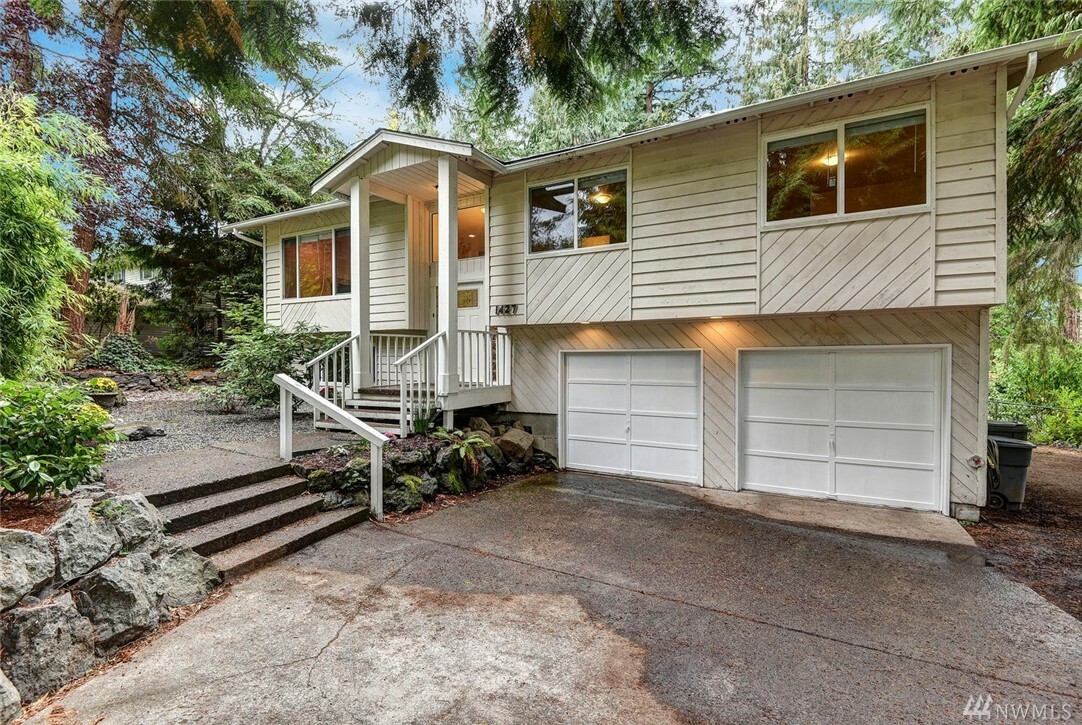 Property Photo:  1427 SW 306th St  WA 98023 