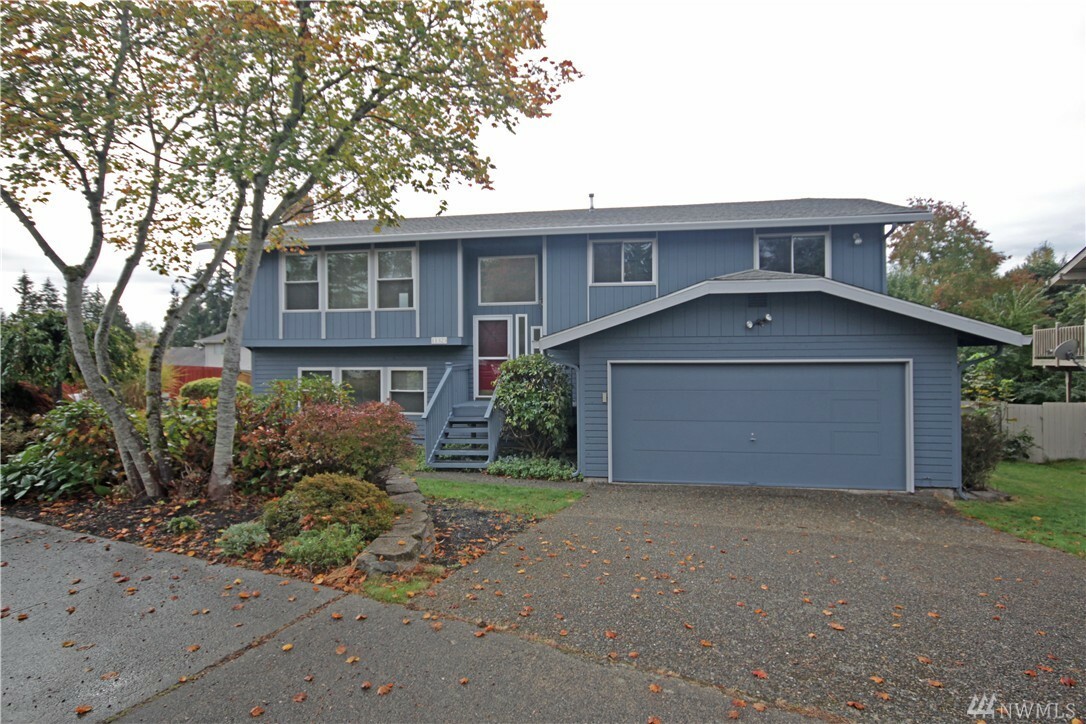 Property Photo:  11323 SE 218th Place  WA 98031 