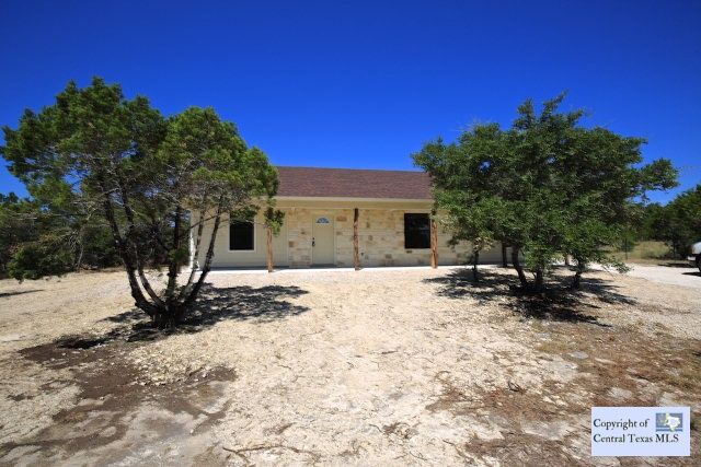 Property Photo: 1300 Persimmon Pass TX 78623
